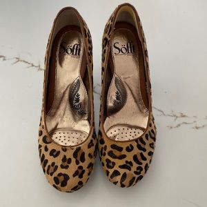 Sofft Broadway leopard horse hair pumps